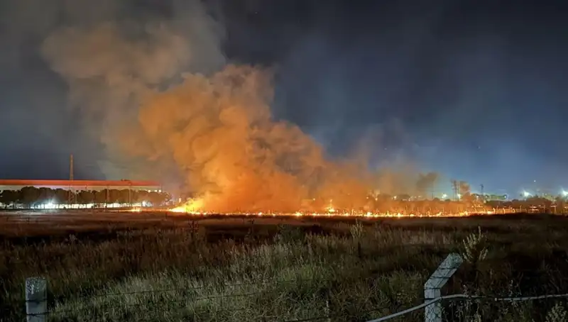 İzmir'de Gece Yarısı Patlayan Yangın, Korku Dolu Anlar Yaşattı