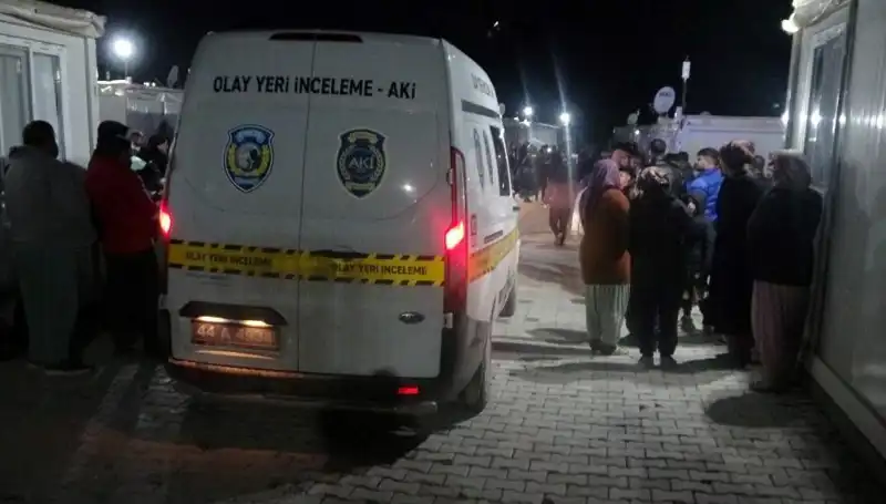 Husumetlilerin Silahlı Kavgası: Sokaklar Kanla Dolaştı, Olayın Detayları Şok Edici!