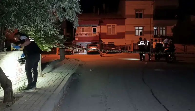 Karaman'da Kanlı Gece: Kız Arkadaşına Saldıran Gençten Dehşet Verici Olay
