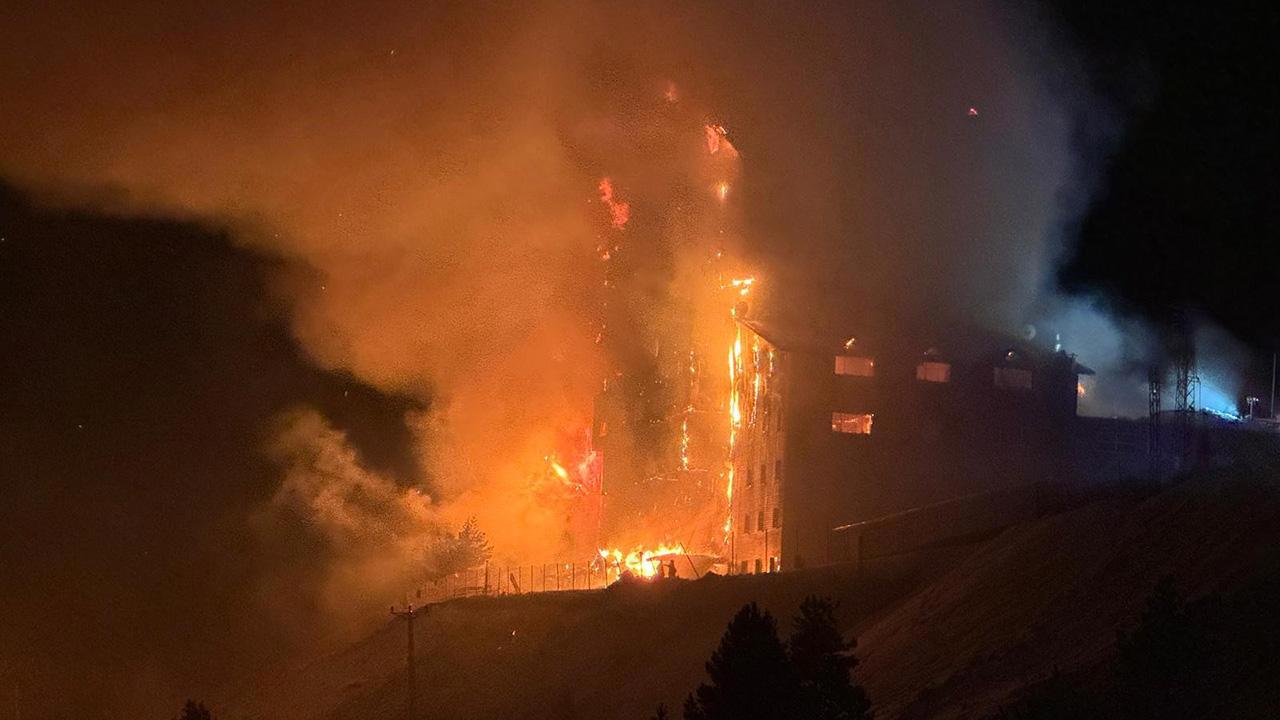 Kartalkaya Kayak Merkezi'ndeki Otel Yangınında 6 Kişi Öldü, 31 Kişi Yaralandı