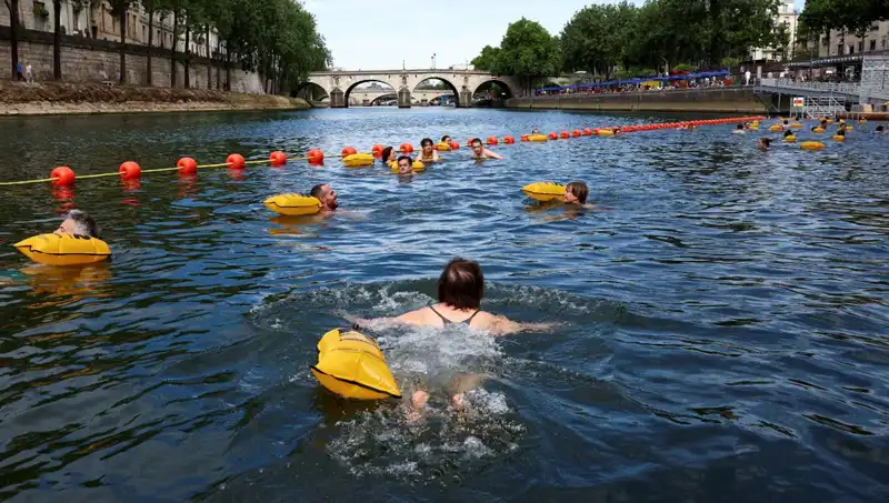 Paris’te Tarihi Değişim: Seine Nehri Artık Halka Açıldı!