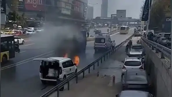 Yangınla Savaşım: Yanan Araca TOMA ile Anında Müdahale!