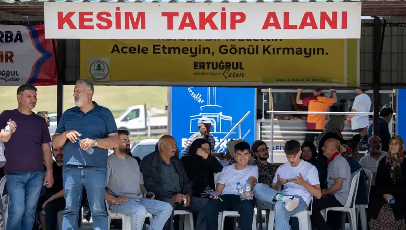 Ankara Kurban Pazarlarında Bayram Coşkusu: Hareketlilik Zirveye Ulaşıyor!