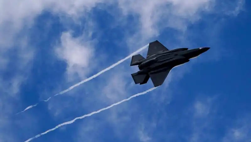 Atina’da Türkiye ile İlgili F-35 Endişesi: ABD’nin Mesajları Neden Çelişkili?