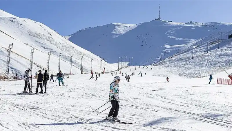 Palandöken Kayak Merkezi'nde En Yüksek Kar Kalınlığı Rekoru Kırıldı!