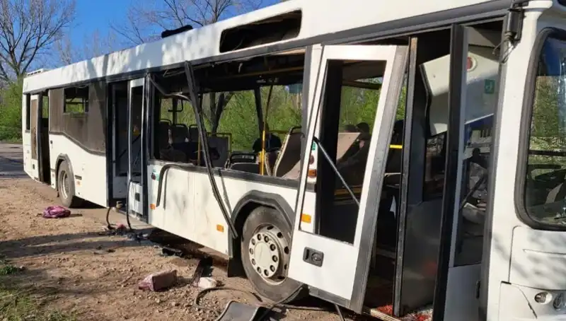 İşçileri Taşıyan Otobüse Rus Saldırısı: 9 Kişi Hayatını Kaybetti, Yaralılar Var