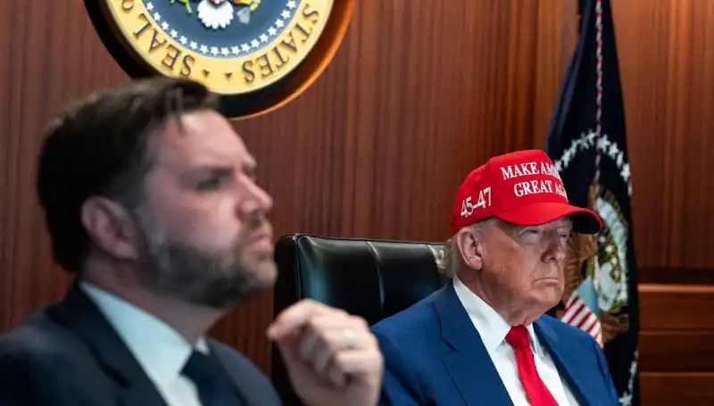 Trump’ın Azil Tasarısı Reddedildi: Siyasi Arenada Ne Değişecek?