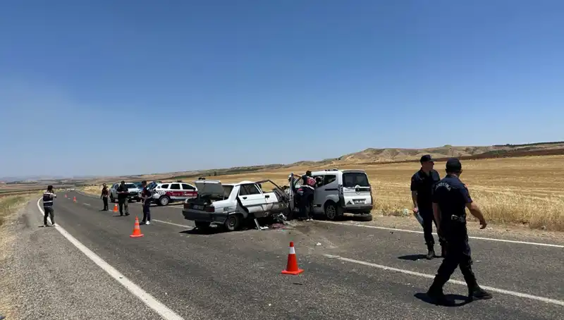 Adıyaman'da Feci Trafik Kazası: Hayatını Kaybedenlerin Sayısı Dört