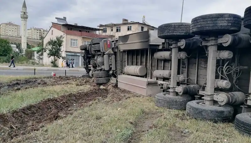 Freni Boşalan TIR'ın Dehşeti: Erzurum'da Feci Kaza ve Sonrası