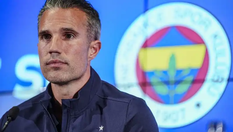 Robin van Persie, Fenerbahçe'nin Şansı Hakkında Çarpıcı Açıklamalarda Bulundu