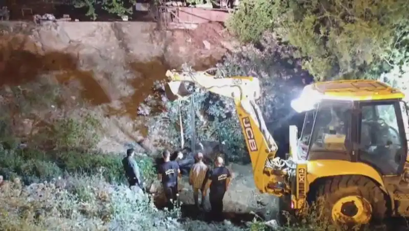 Hatay’da İneğe Kurtarma Operasyonu: Yerel Halkın Seferberliği