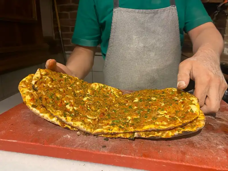 İstanbul Lahmacun Fiyatları: Semtler Arasında Neden Bu Kadar Fark Var?