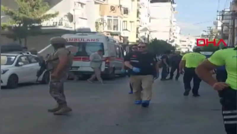 İzmir’de Karakola Silahlı Saldırı: İki Şehit ve Bir Yaralı Bilmecesi
