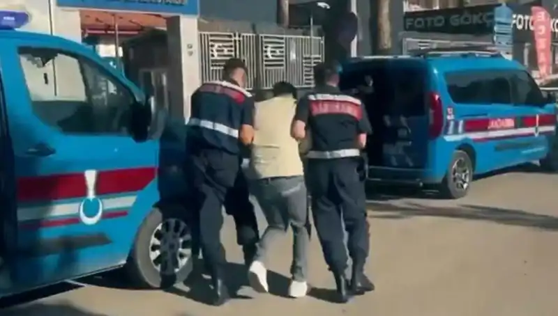 10 İlde Eş Zamanlı Suç Örgütü Operasyonu: 74 Gözaltı ile Dikkat Çekti