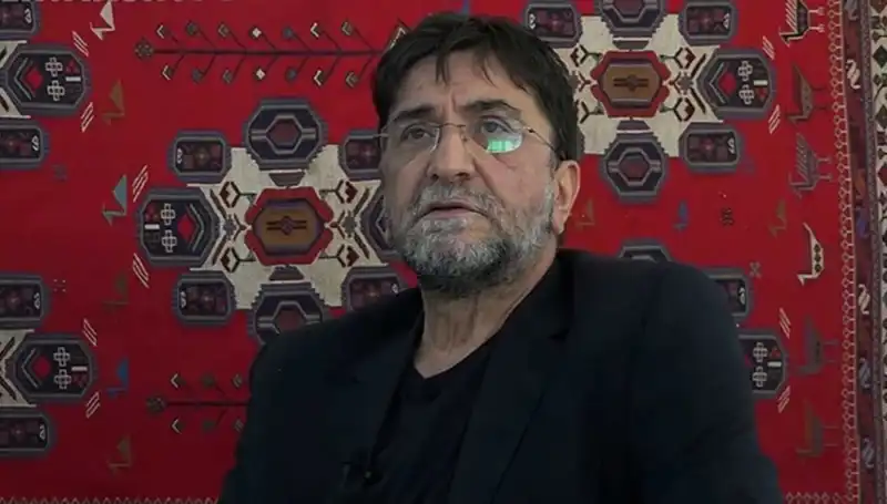 Gazeteci Nihat Genç Hayatını Kaybetti: Medya Dünyası Tarihinde Bir Sayfa Kapanıyor