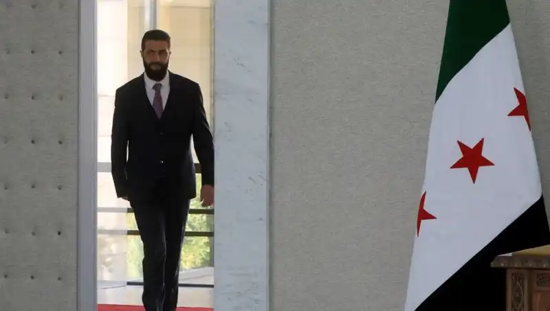 Paris’teki Zirvede Fransa'dan Suriye İçin Yeni Destek Müjdesi