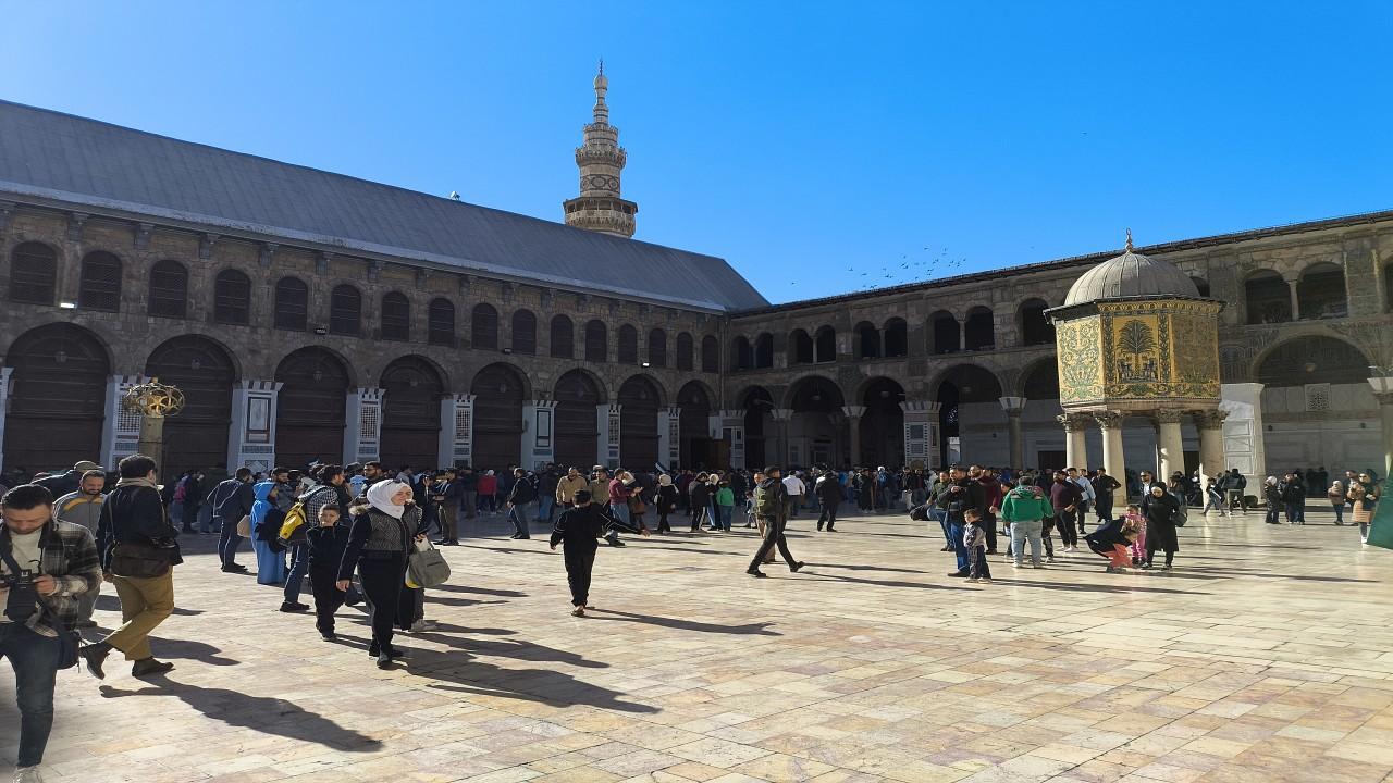Emevi Camii İmamı: Erdoğan'ın Yardım Eli Tüm Topluma Ulaşıyor