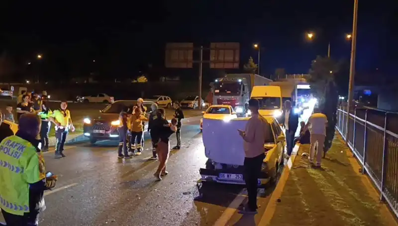 Otoyolda Kural Dışı Geri Dönüş: İki Çocuk, Dört Yaralı!