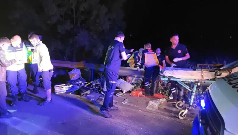 : Kazada Minibüsten Savrulan Yolcuların Hayat Mücadelesi
