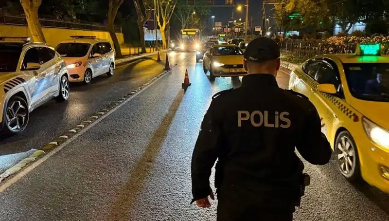 Huzur İstanbul Denetimlerinde Bin 5 Kişi Gözaltına Alındı: Nedenleri ve Sonuçları