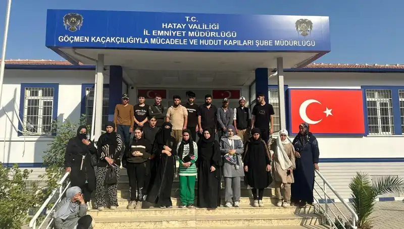 Minibüste 24 Göçmen Yakalandı: Göçmen Kaçakçılığına Büyük Darbe